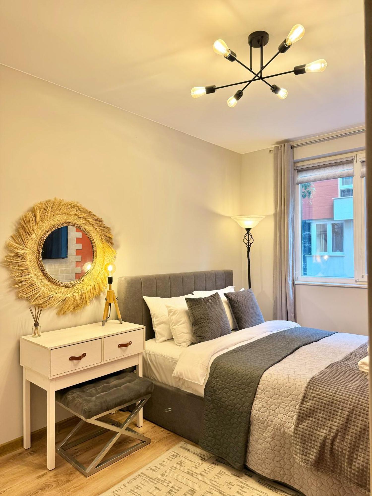 Top Centre 2Bed Apartment For 5 Guests 2 Minutes From High Street プロヴディフ エクステリア 写真