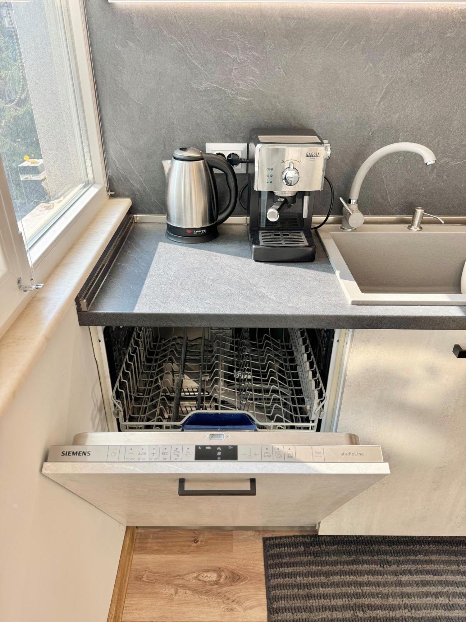 Top Centre 2Bed Apartment For 5 Guests 2 Minutes From High Street プロヴディフ エクステリア 写真