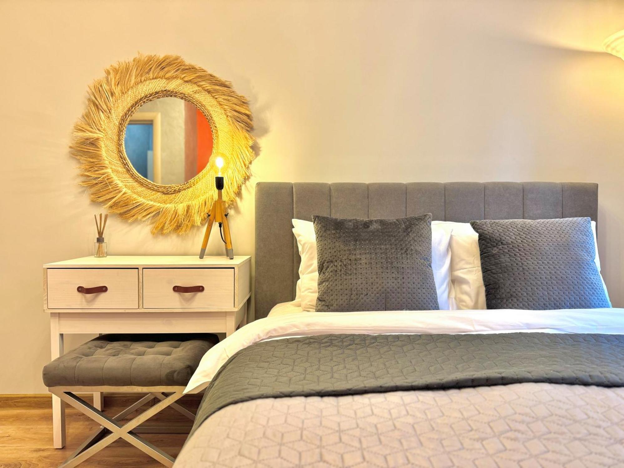 Top Centre 2Bed Apartment For 5 Guests 2 Minutes From High Street プロヴディフ エクステリア 写真
